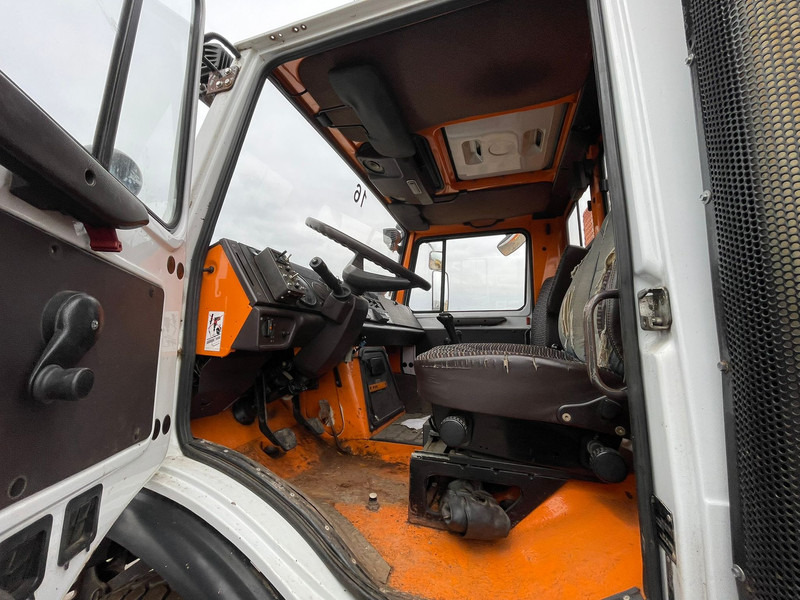 Tipper MERCEDESBENZ Unimog U1600