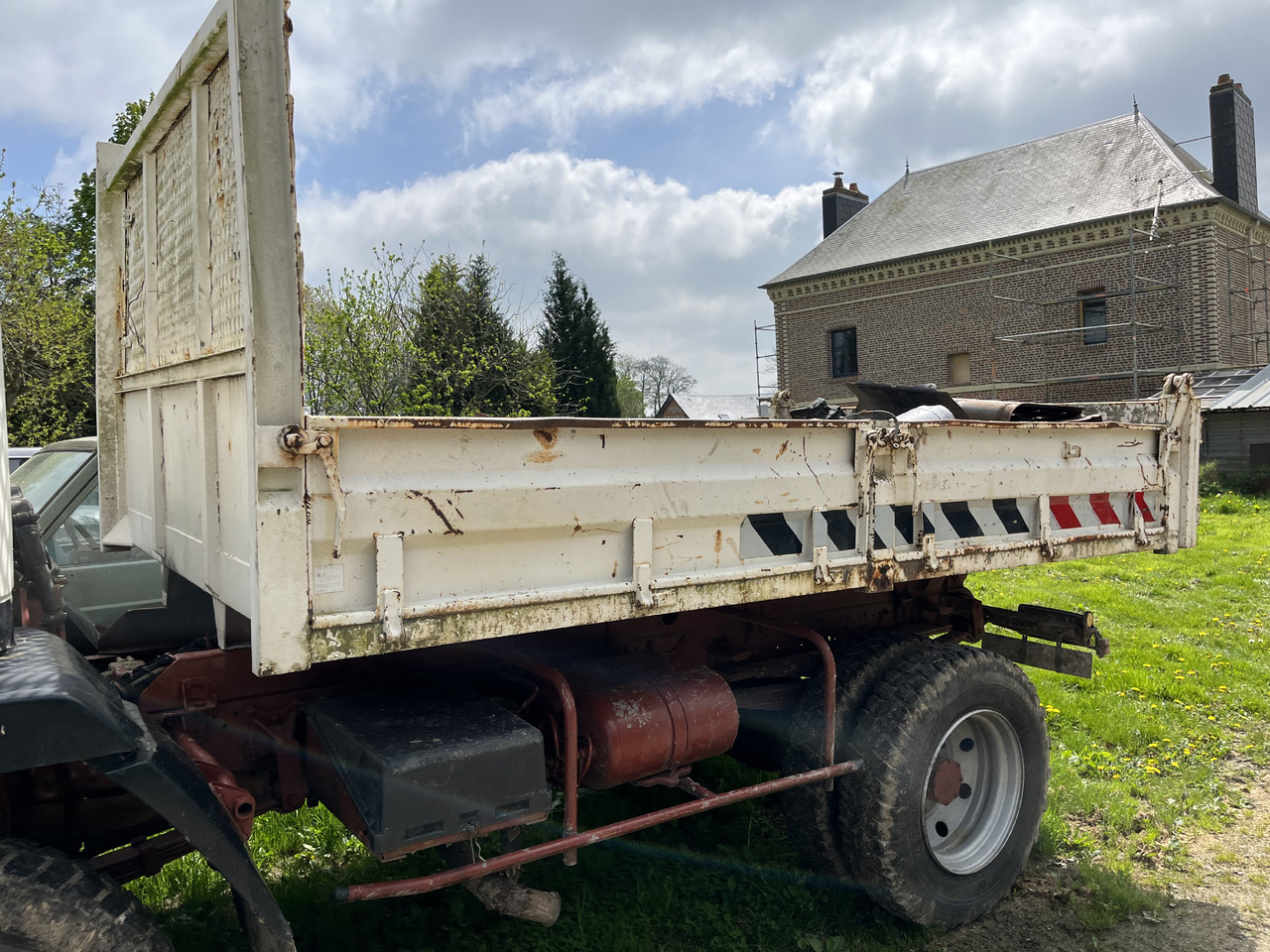 Tipper MERCEDES-BENZ 1314 benne 4x4