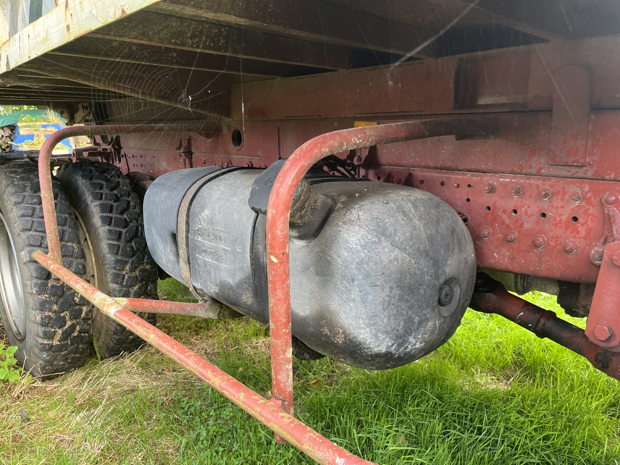 Tipper MERCEDES-BENZ 1314 benne 4x4