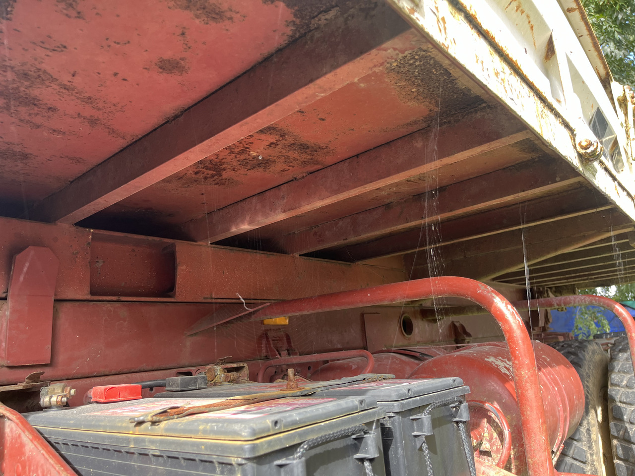 Tipper MERCEDES-BENZ 1314 benne 4x4