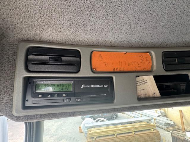 Tipper Mercedes AXOR 1828 BENNE GRUE FASSI