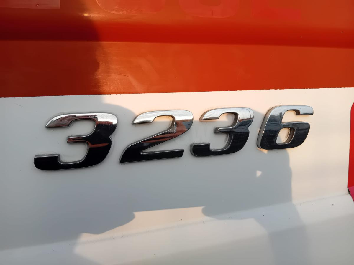 Tipper Mercedes Actros 3236
