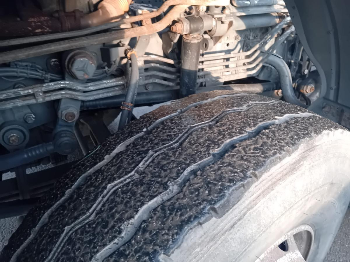 Tipper Mercedes Actros 3236