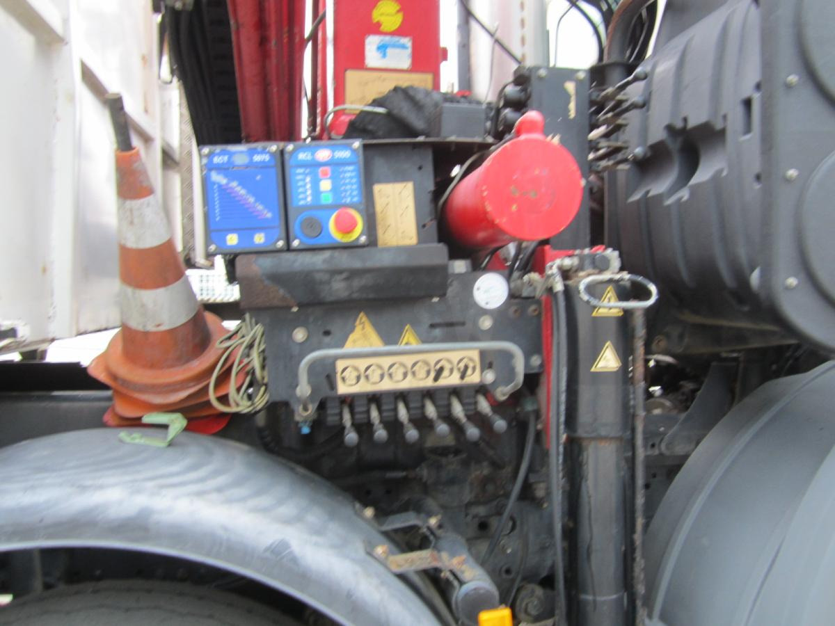 Tipper Mercedes Actros 3236