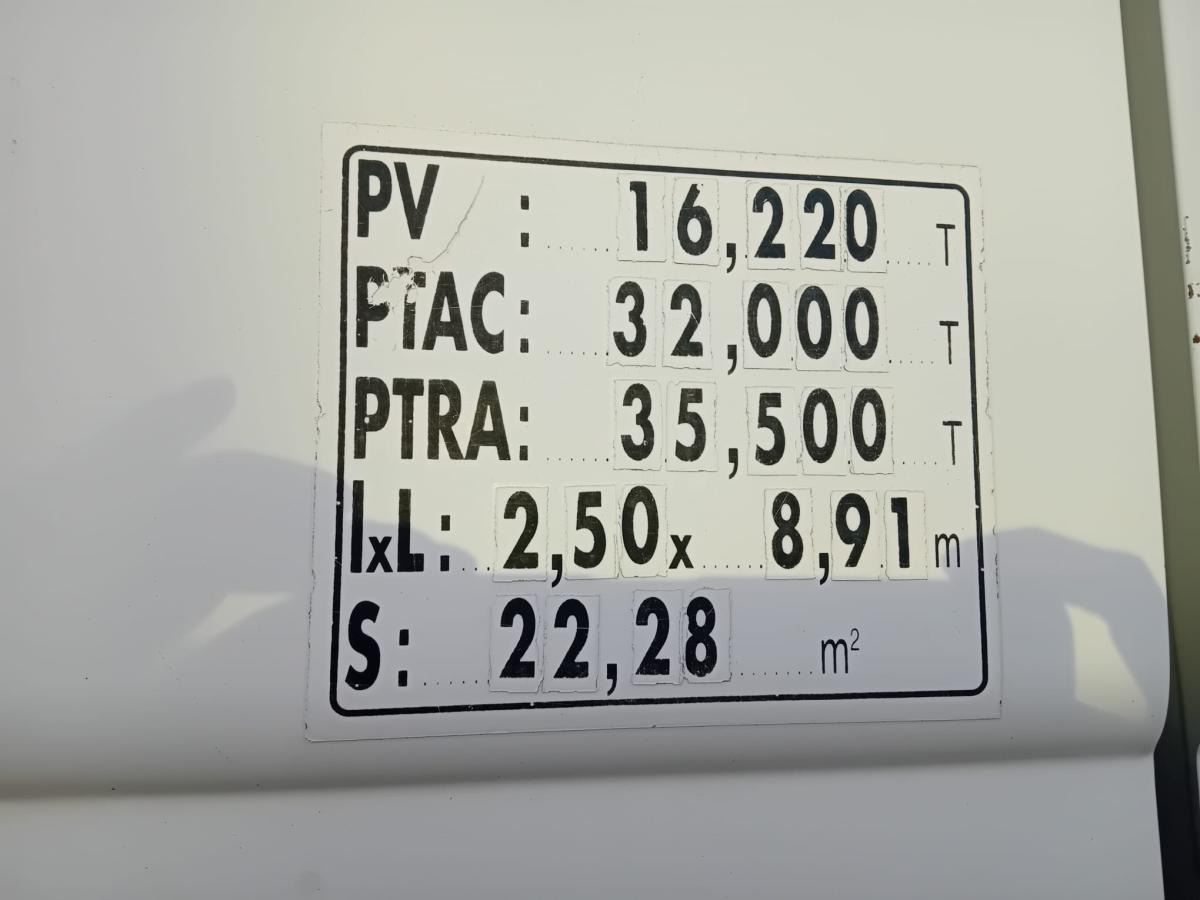 Tipper Mercedes Actros 3236