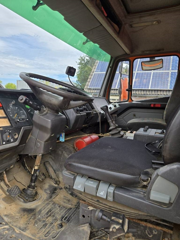 Tipper Mercedes-Benz 2638