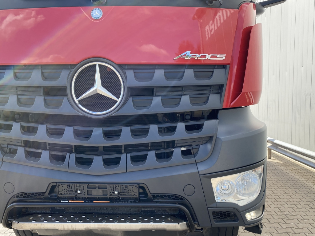 Tipper Mercedes-Benz 3345 6x6