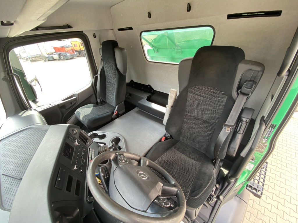 Tipper Mercedes-Benz 3345 / 6x6
