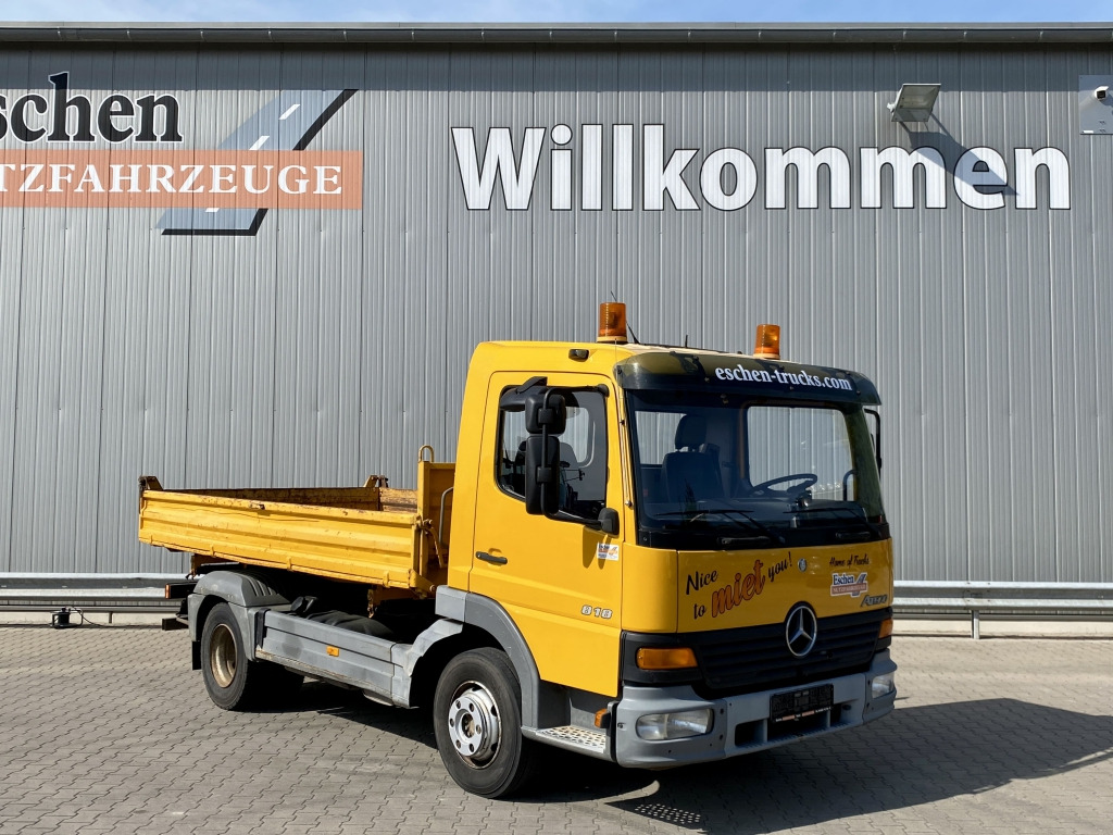 Tipper Mercedes-Benz 818 K Atego
