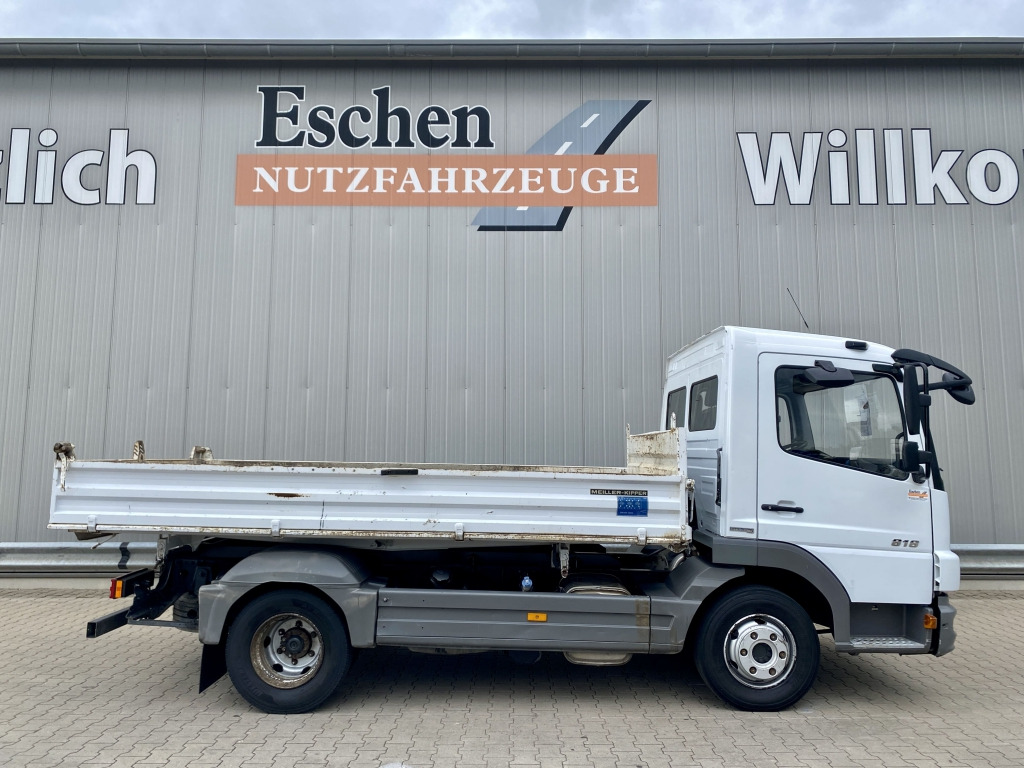 Tipper Mercedes-Benz 818 K Atego
