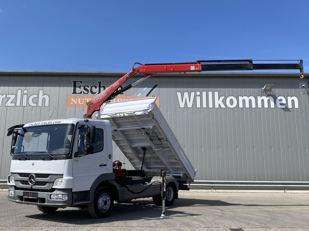 Tipper Mercedes-Benz 818 K Atego / Fassi F65 A Kran
