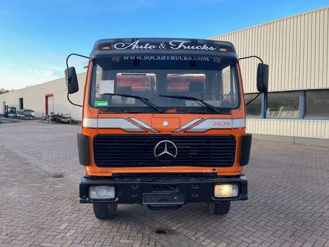 Tipper Mercedes-Benz AK 2635 6x4 V8