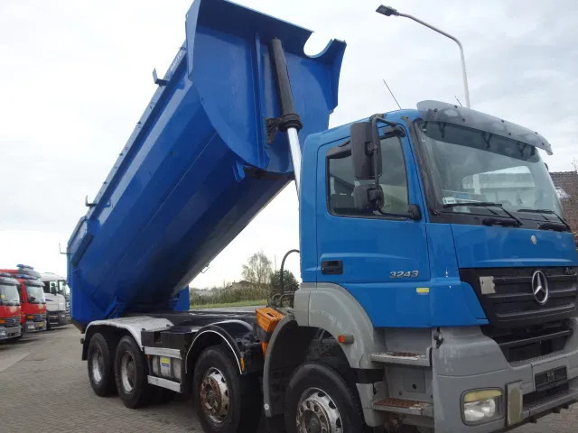 Tipper Mercedes-Benz Axor 3243 8X4