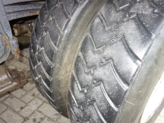 Tipper Mercedes-Benz Axor 3243 8X4