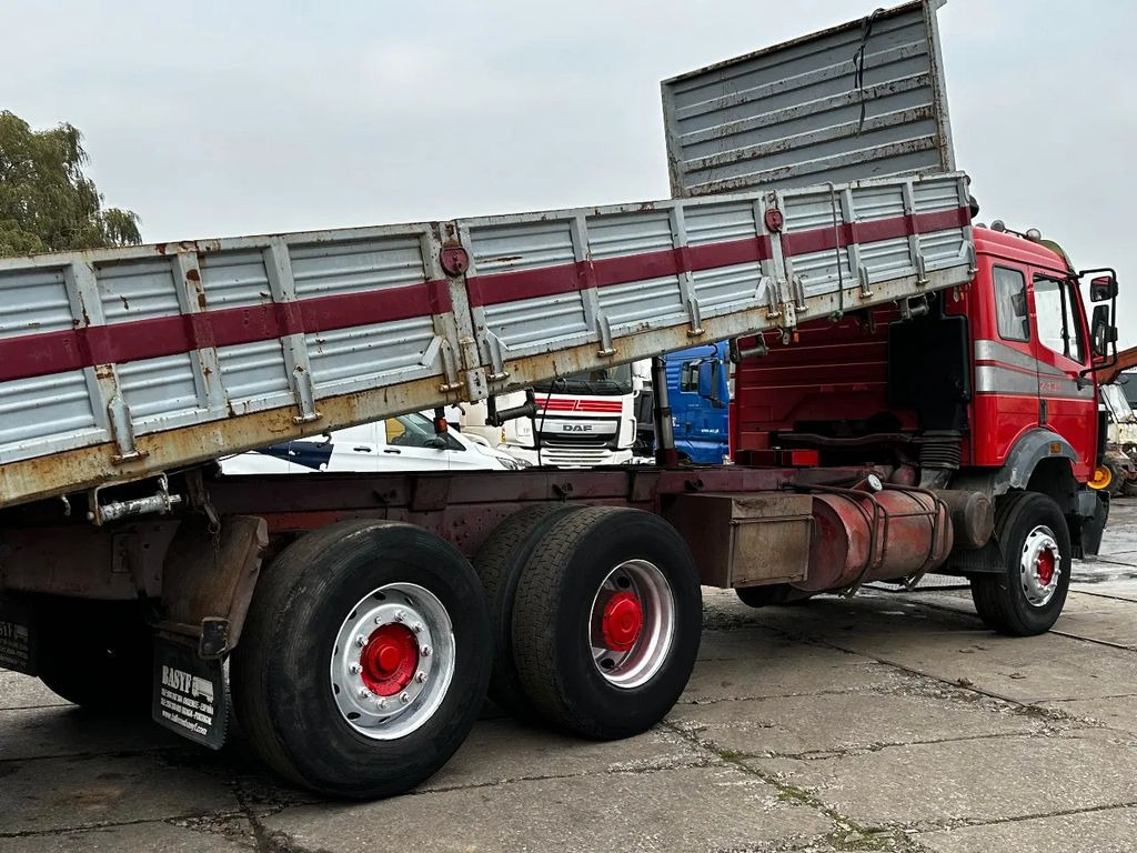 Tipper Mercedes-Benz SK 2435 V8 6X2 Tipper EPS Manual Gearbox