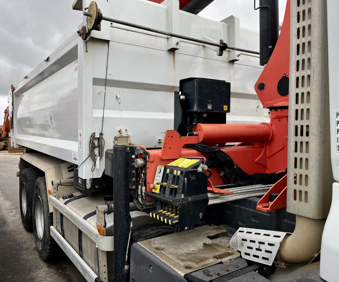 Tipper RENAULT Premium Lander 460dxi bibenne grue Palfinger pk16001