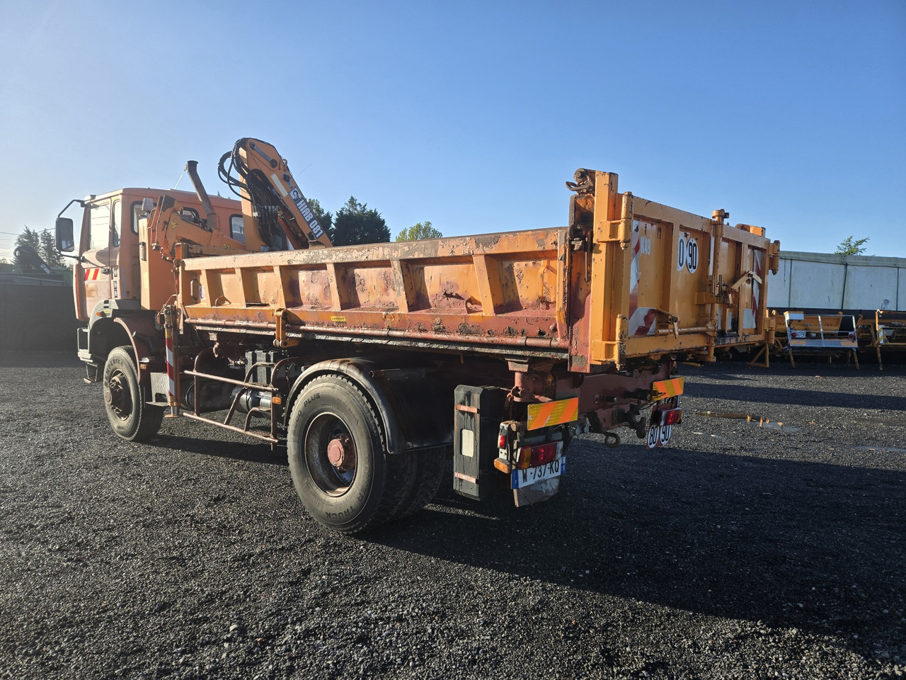 Tipper Renault G300 / 4x4