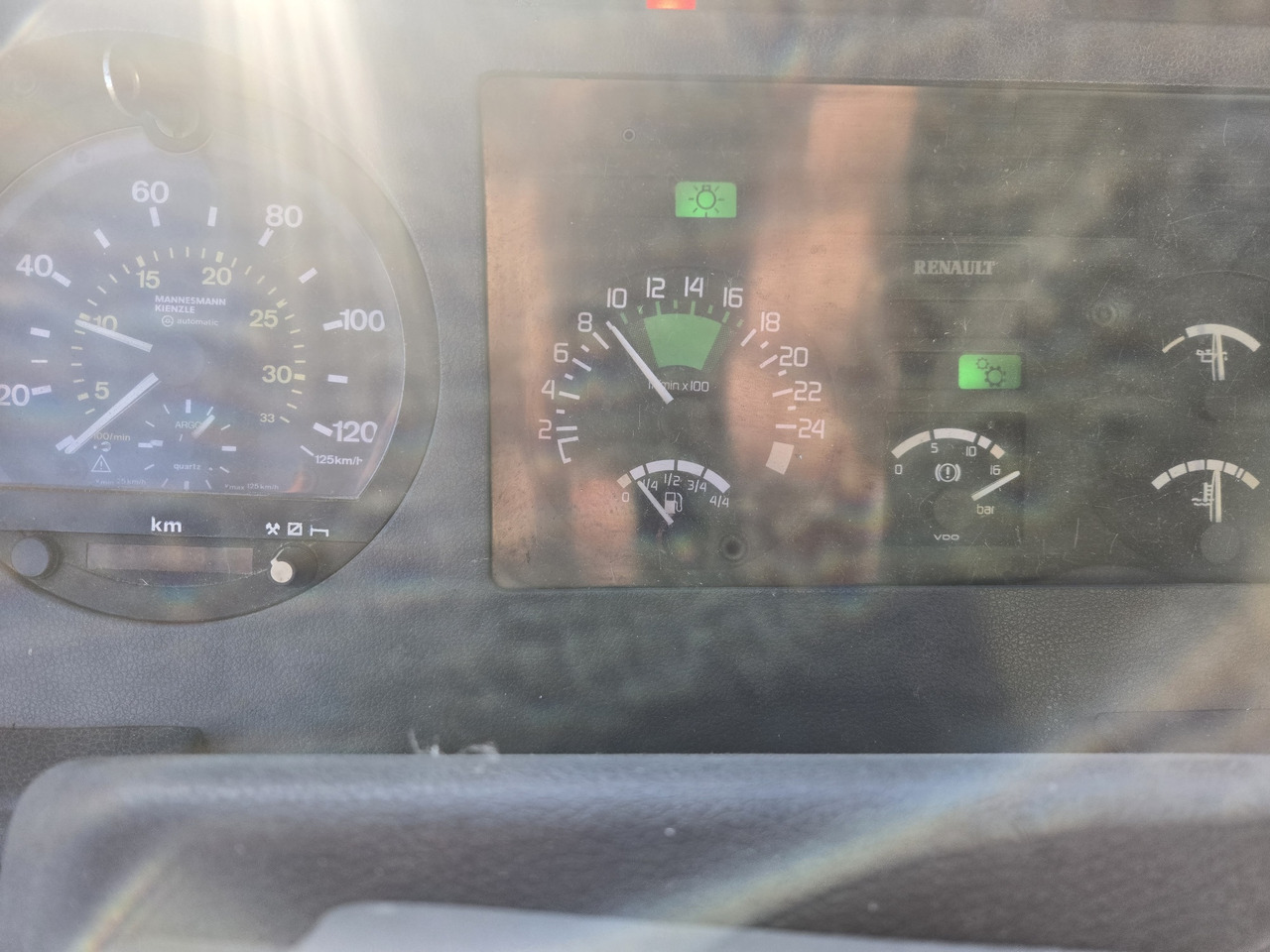 Tipper Renault G300 / 4x4