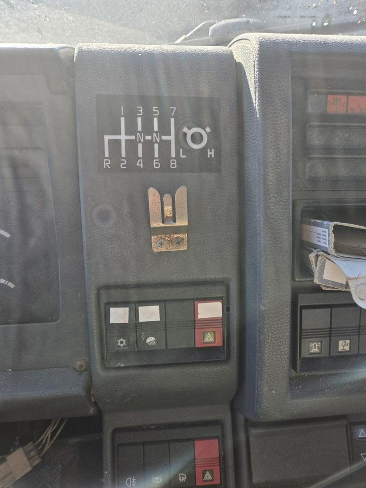 Tipper Renault G300 / 4x4