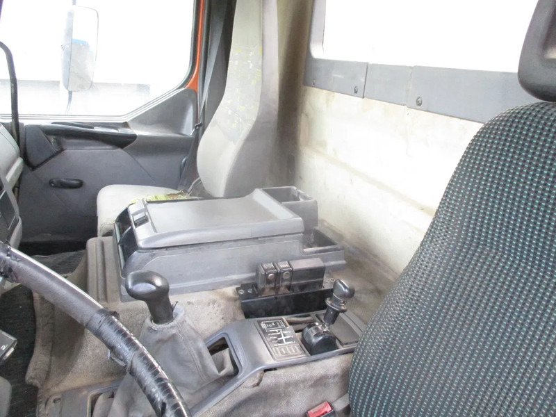 Tipper Renault Kerax 270 DCI , Manual , 3 way tipper , Spring suspension