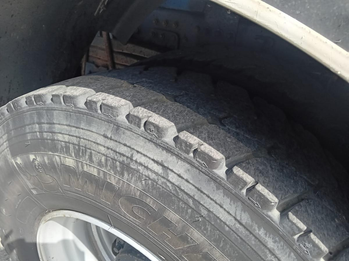 Tipper Renault Kerax 410 DXI