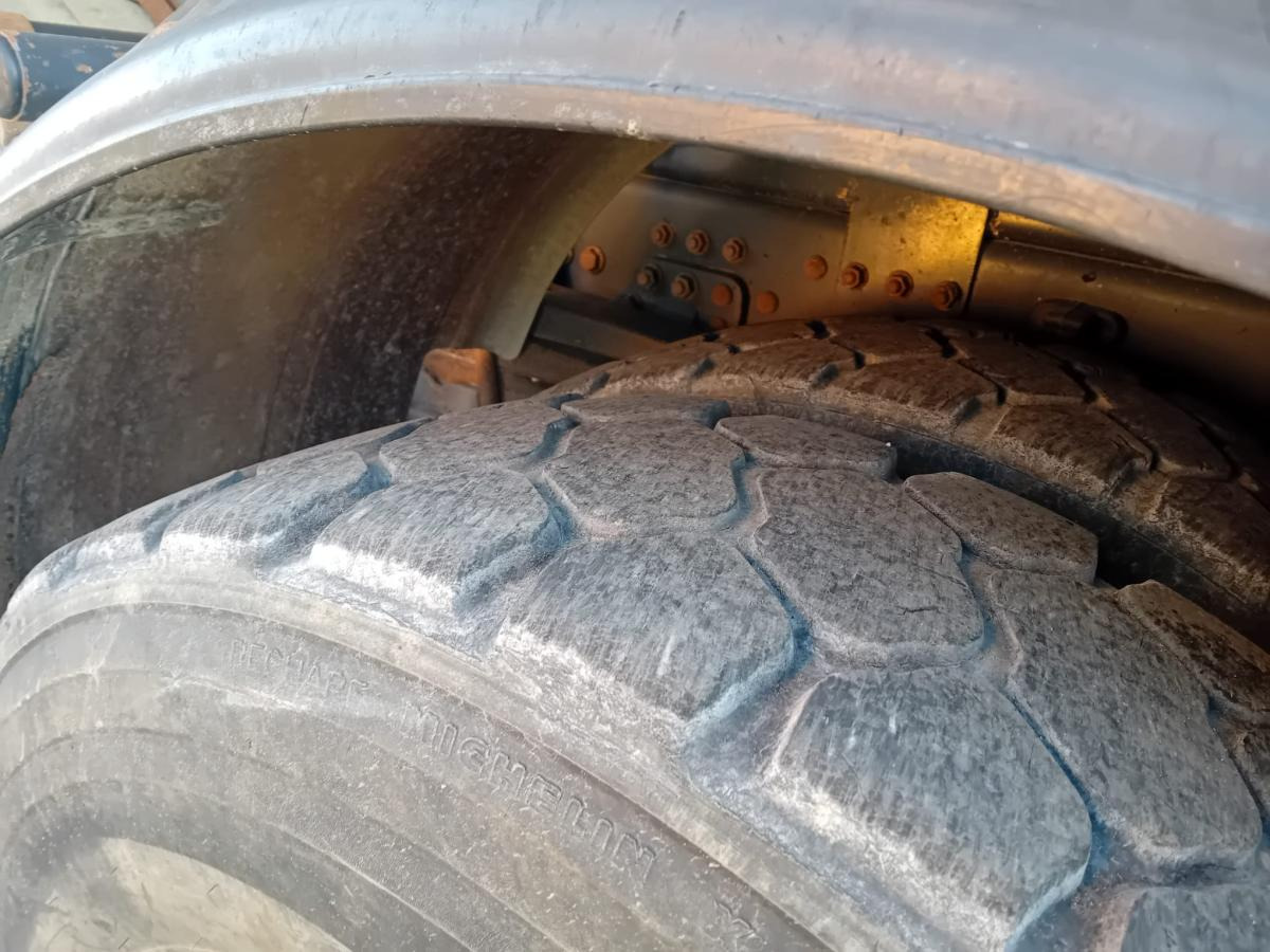 Tipper Renault Kerax 410 DXI