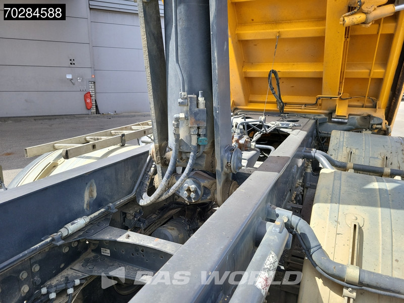Tipper Renault Kerax 480 8X4 13m3 Meiller 2-way tipper Retarder Big-Axle Automatic Euro 5