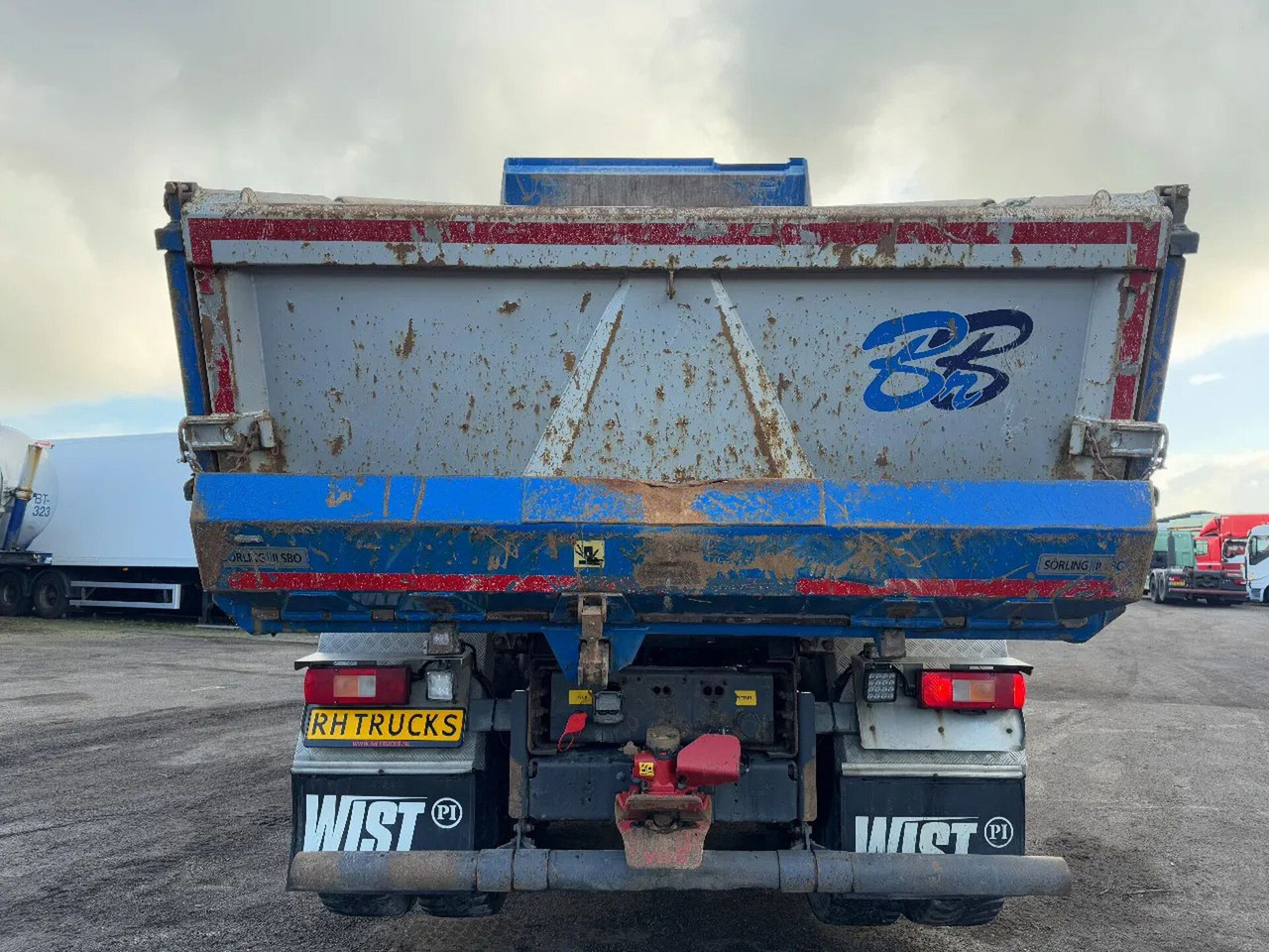 Tipper Volvo FMX 540 8X4 - EURO 6 + KIPPER + LIFTING AXLE Volvo FMX 540 8X4 - EURO 6 + KIPPER + LIFTING AXLE