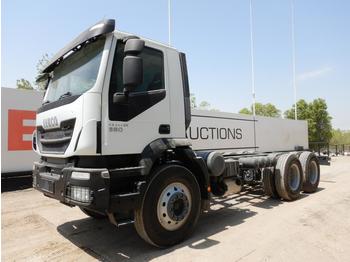 Cab chassis truck Unused Iveco 6x4 Chassis Cab, A/C, WHB: 4200MM (GCC DUTIES NOT PAID): picture 1