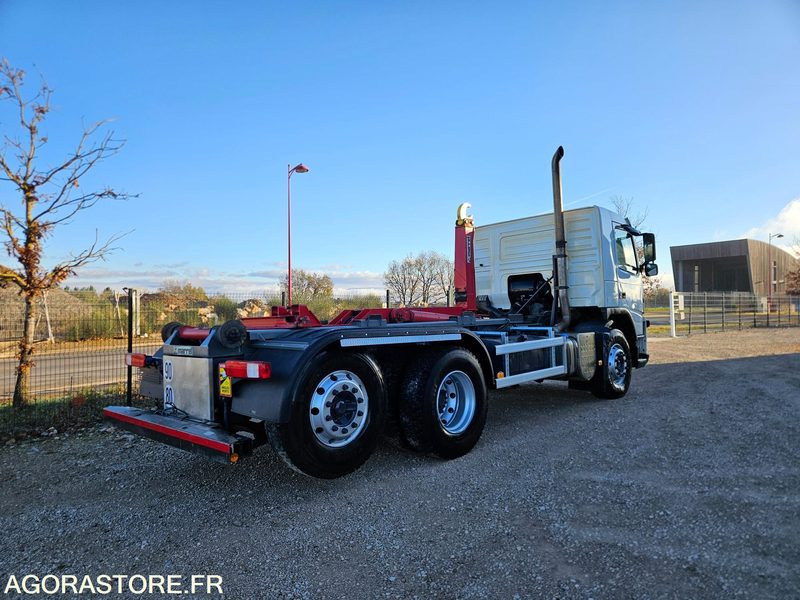 Truck VOLVO 6X2 POLYBENNE AMPLIROLL