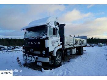 Dropside/ Flatbed truck VOLVO F7 4x2 Flat Truck: picture 1