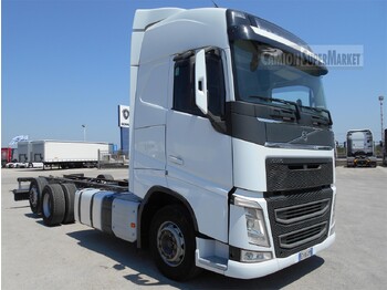 Cab chassis truck VOLVO FH540: picture 1