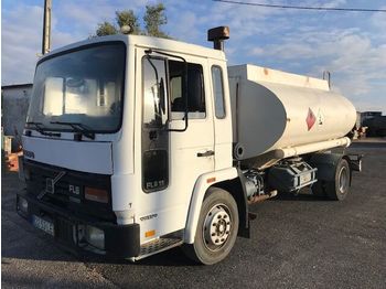 Tank truck for transportation of fuel VOLVO FL6: picture 1