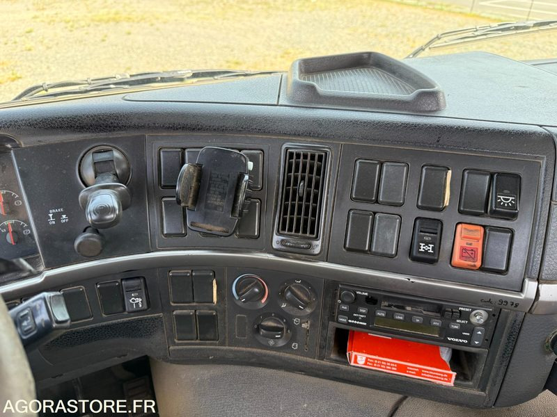 Truck VOLVO FM12 380 - 2004 - 636 982