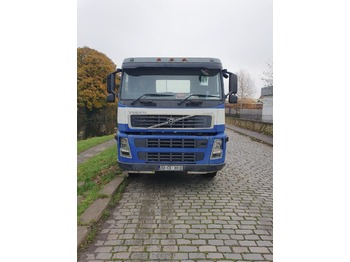 Cab chassis truck VOLVO FM9