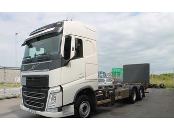 Container transporter/ Swap body truck Volvo FH12 R 500 Euro 6: picture 1