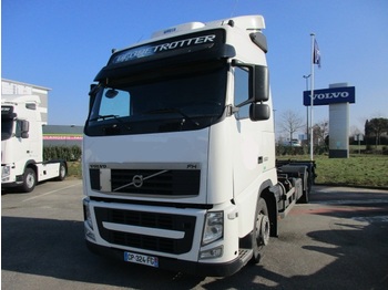 Container transporter/ Swap body truck Volvo FH13 6x2: picture 1