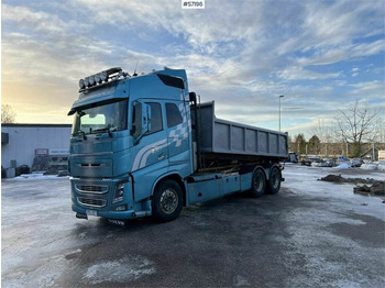 Hook lift truck VOLVO FH16