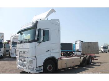 Cab chassis truck Volvo FH500 6*2 serie 790090 Euro 6: picture 1