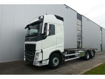 Container transporter/ Swap body truck Volvo FH540 6X2 BDF RETARDER GLOBETROTTER EURO 5: picture 1