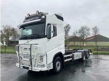 Container transporter/ Swap body truck Volvo FH540 6X2 RETARDER EURO 6 STEERING AXLE: picture 1