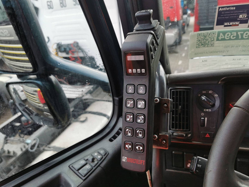 Hook lift truck Volvo FH 16.700 6x4 veb+ leather: picture 19