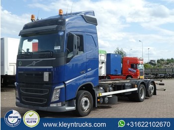 Container transporter/ Swap body truck Volvo FH 420 globetrotter 6x2: picture 1