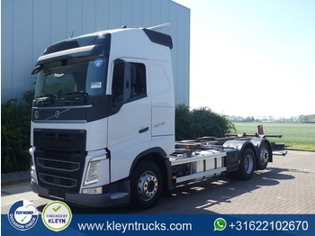 Container transporter/ Swap body truck Volvo FH 460 voith retarder: picture 1