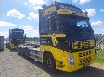 Container transporter/ Swap body truck Volvo FH 520 GT XL 8X2: picture 1