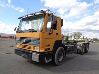 Cab chassis truck Volvo FL10 6X4: picture 1