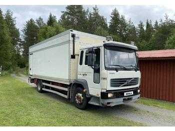 Box truck Volvo FL6: picture 1