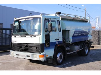 Tank truck for transportation of fuel Volvo FL610 STEEL TANK 8000 L: picture 1