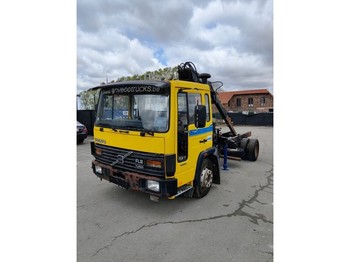 Cab chassis truck Volvo FL611: picture 1