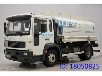 Tank truck for transportation of fuel Volvo FL6.150: picture 1